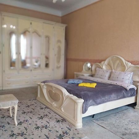 Апартаменты в самом центре столицы. Київ Екстер'єр фото