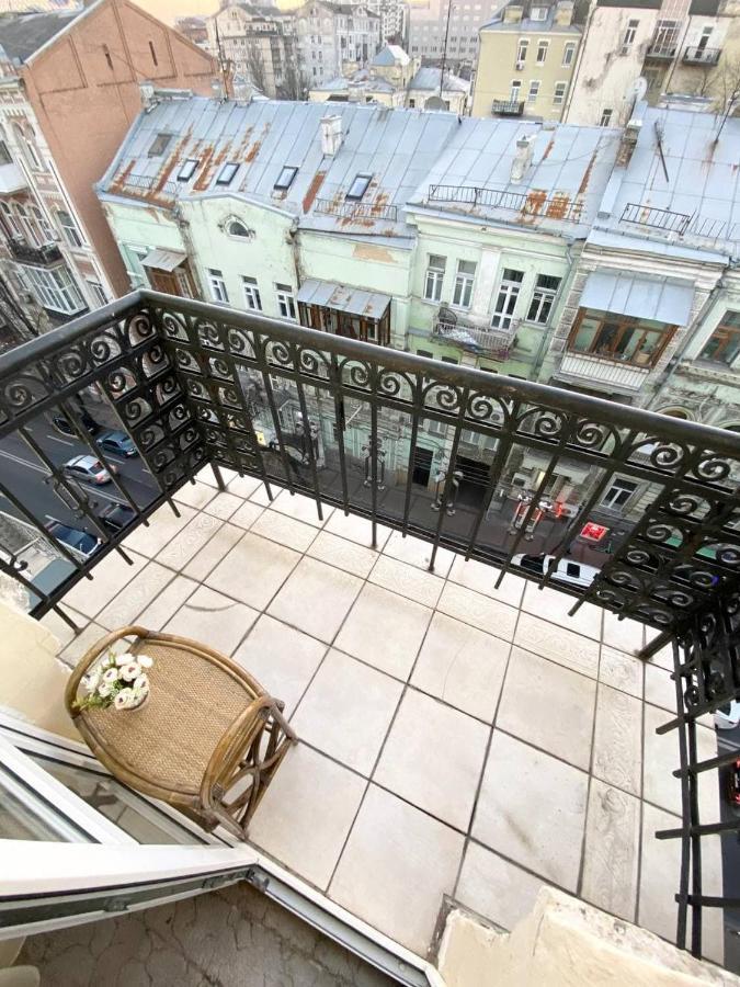 Апартаменты в самом центре столицы. Київ Екстер'єр фото
