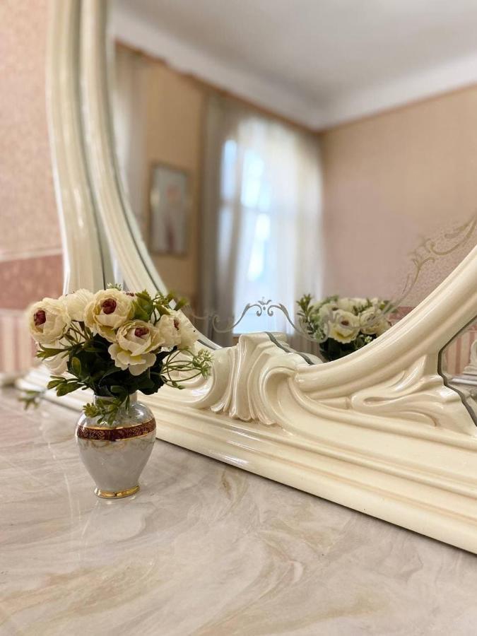 Апартаменты в самом центре столицы. Київ Екстер'єр фото