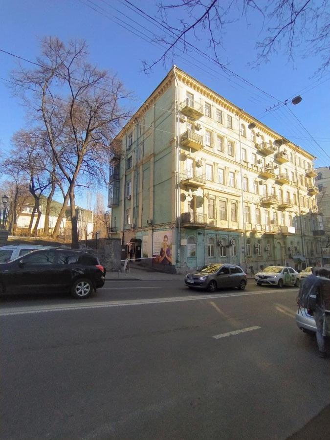 Апартаменты в самом центре столицы. Київ Екстер'єр фото