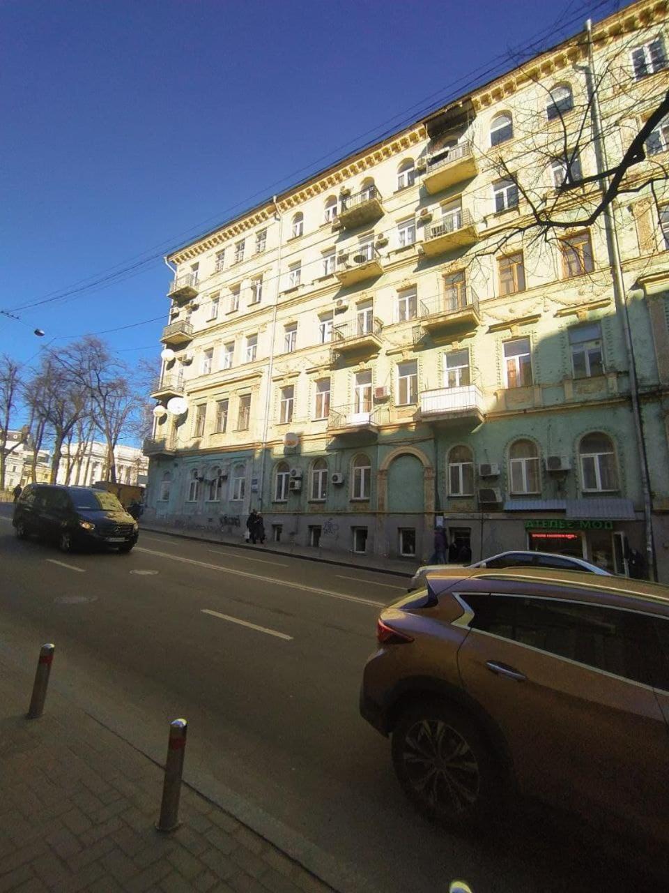 Апартаменты в самом центре столицы. Київ Екстер'єр фото